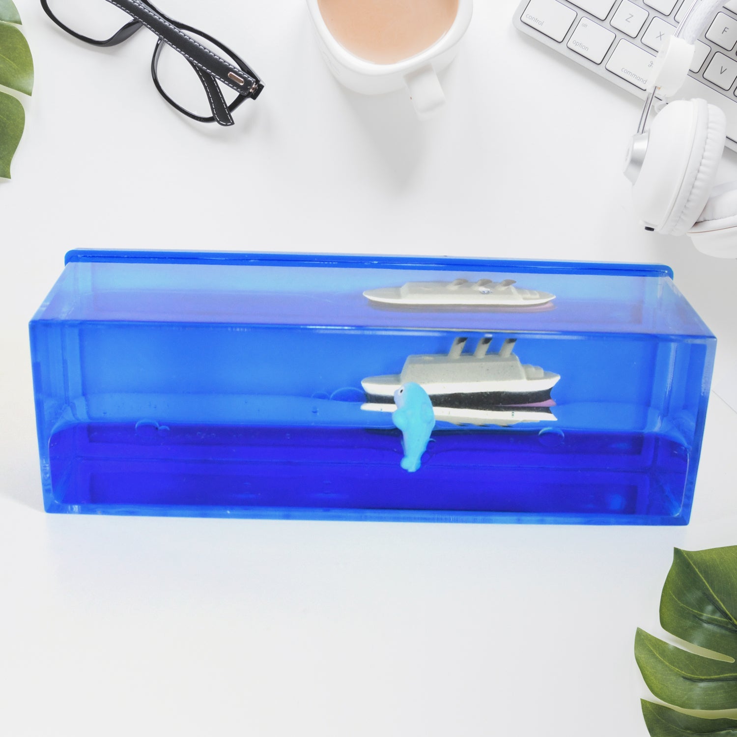 Car Interior Dashboard Decoration Floating Water Cruiser Ship Iceberg Ornament Car Interior Decoration For Birthday Gifts Home Decor Suitable For Home Show Car Decoration Gifts Desk Or Paperweight